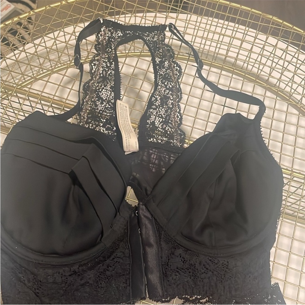Bra 
UNDERELLA BRA SIZE: 32D

New no tag